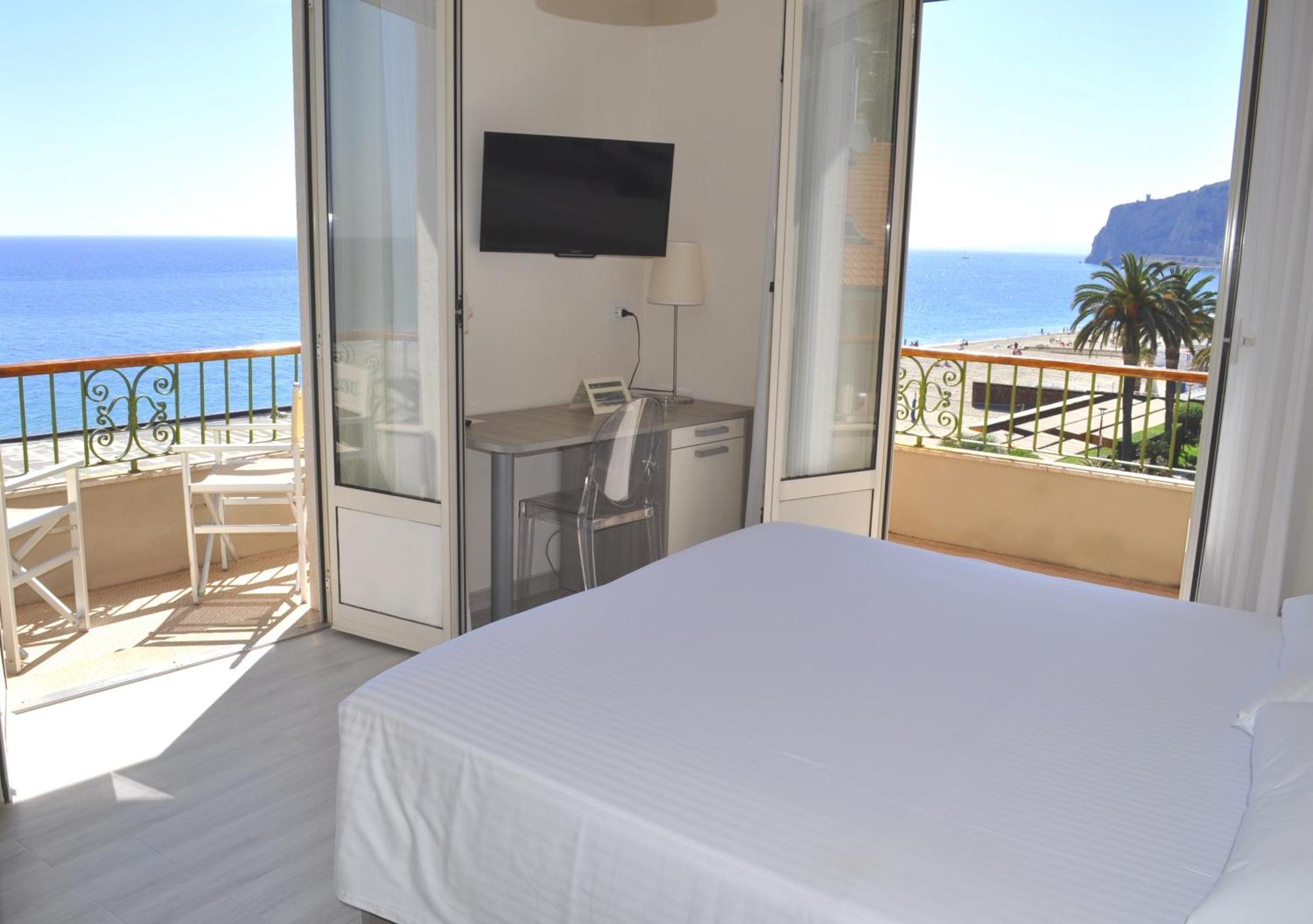 Hotel Boncardo Finale Ligure Esterno foto